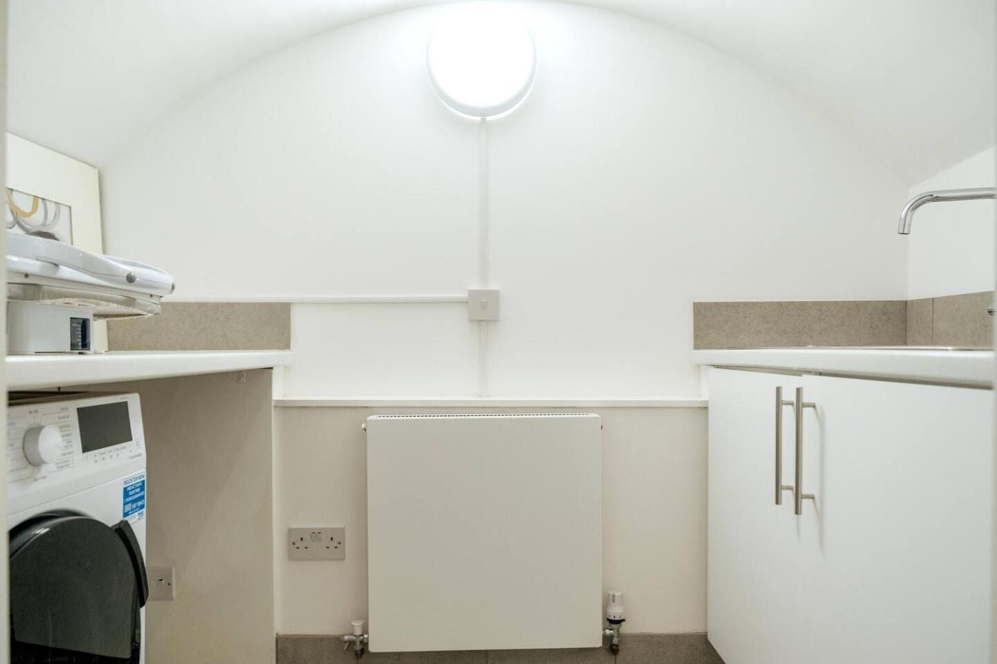 Appartamento Niru Experience Jewel Of Ifield Road Londra