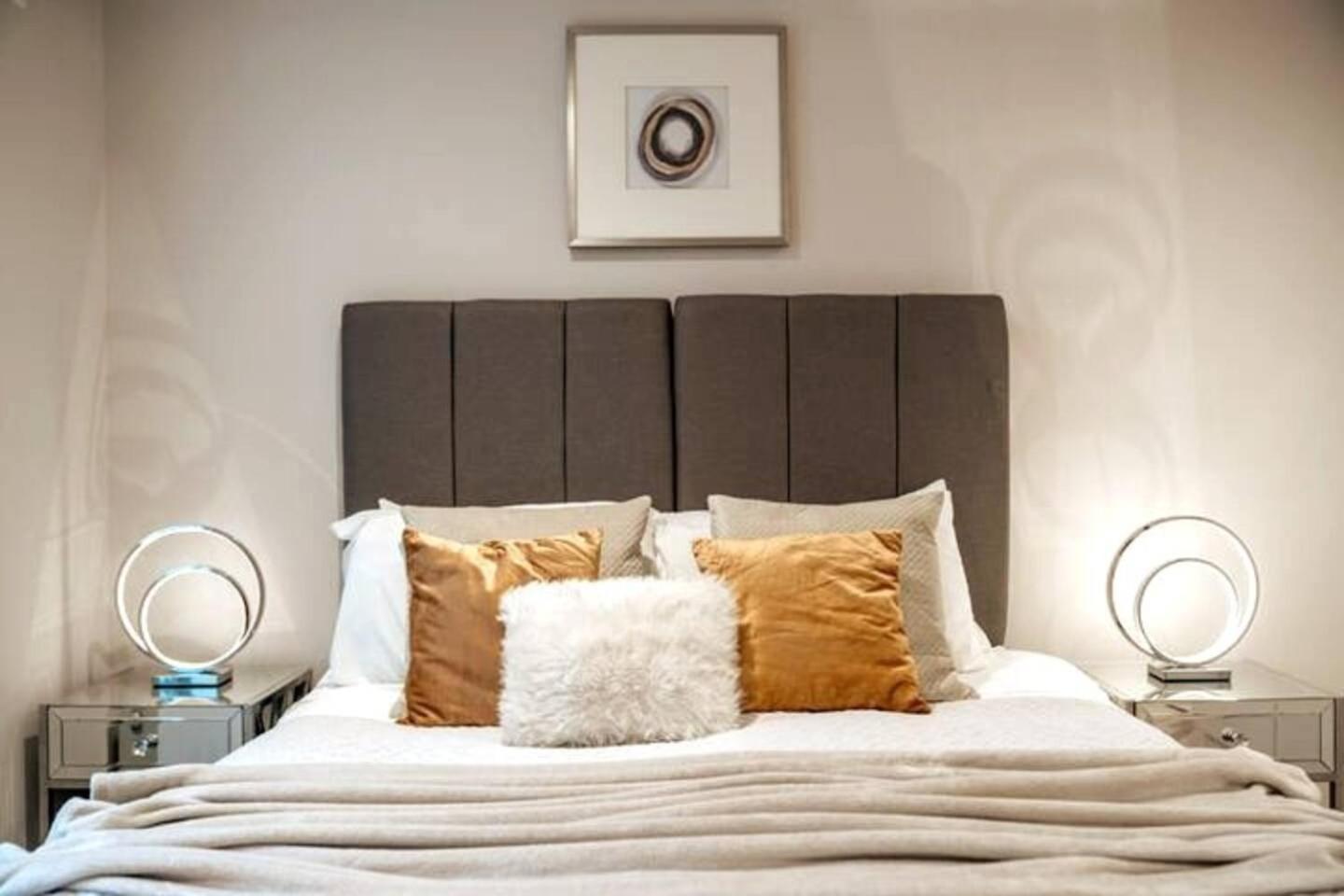 Niru Experience Jewel Of Ifield Road Londra