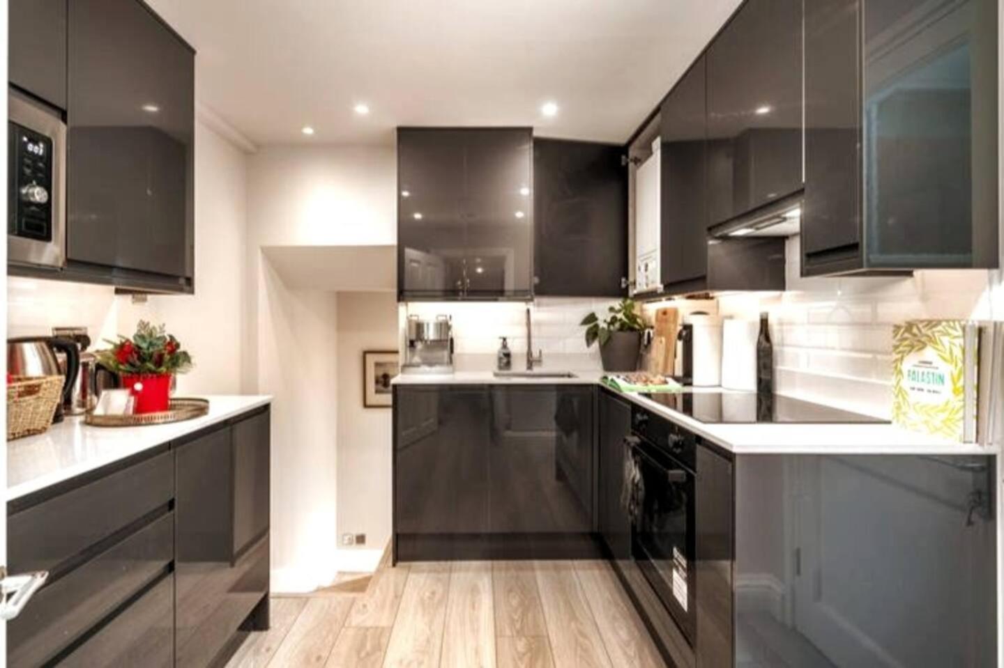 Appartamento Niru Experience Jewel Of Ifield Road Londra