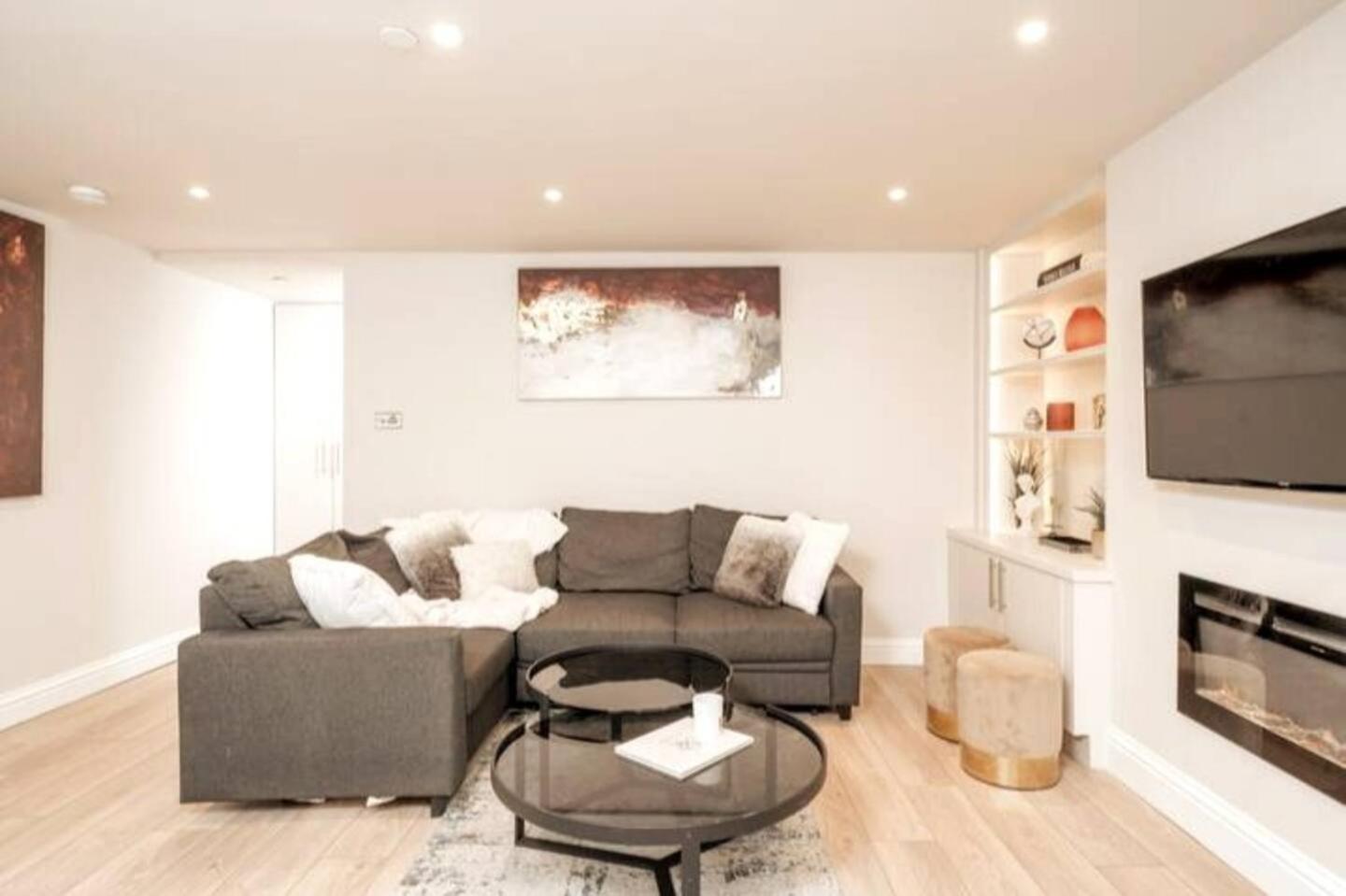 Appartamento Niru Experience Jewel Of Ifield Road Londra